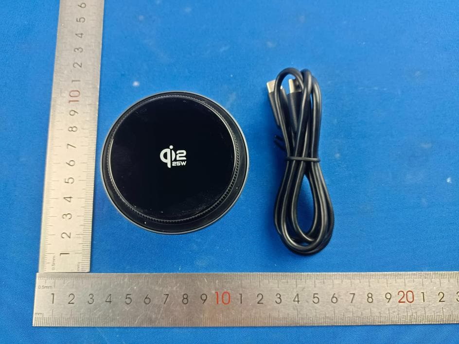 Wireless Car Charger - FCC ID 2AVSB-IC-Q2 - Shenzhen Mgctech Co.,Ltd. (4)