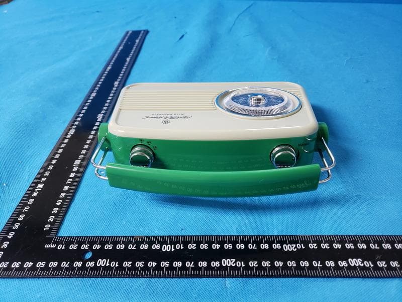 Portable Rechargeable AM/ FM Radio with Bluetooth - FCC ID 2AVTM-AM66S - TT Innovation Technology (HK) Co., Ltd. (3)