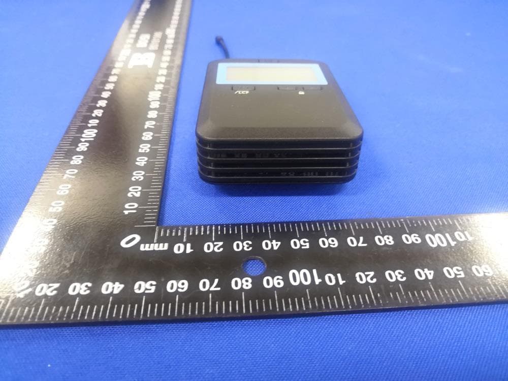 UHF Wireless Microphone System - FCC ID 2AVV4-001 - Shenzhen Yilaisi Electronic Technology Co., Ltd. (3)