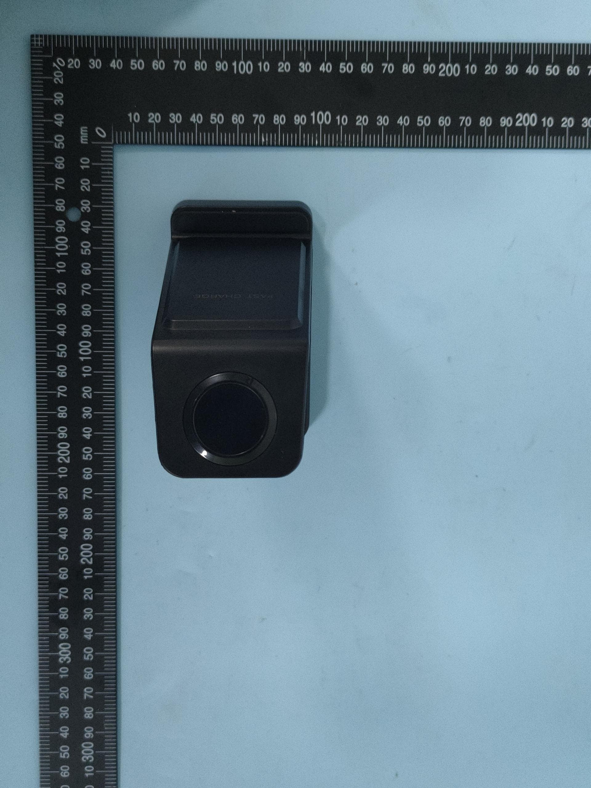 3 in 1 Wireless charger - FCC ID 2AVV6-827288 - Liquipel Protection LLC (2)