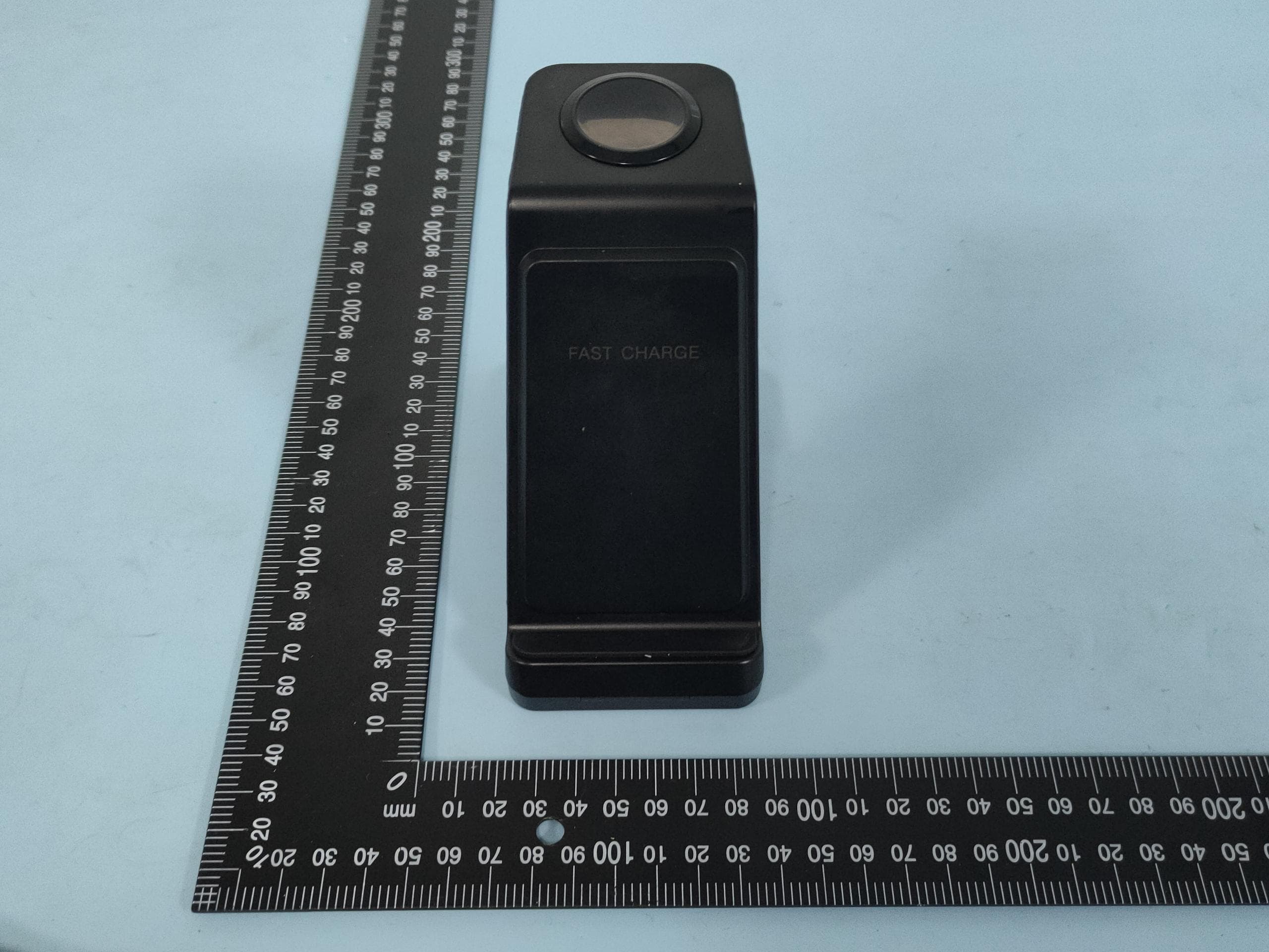 3 in 1 Wireless charger - FCC ID 2AVV6-827288 - Liquipel Protection LLC (4)
