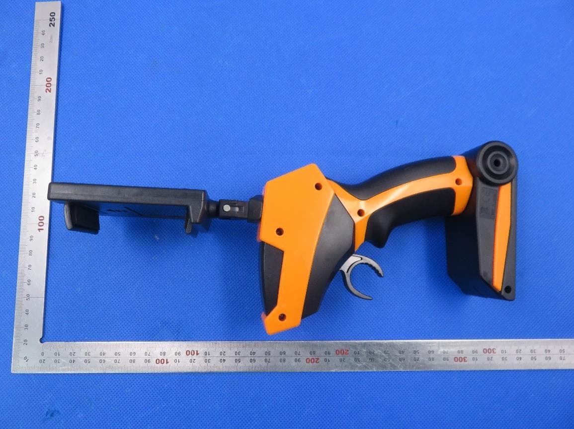 RC TOYS with 2.4G function - FCC ID 2AVXUS-003W - CHENGHAI XINDONGLI PLASTIC TOYS FACTORY (2)
