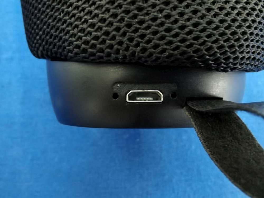 Pocket Sound Wireless Speaker - FCC ID 2AVXX-POCKET-SPK-FD - Extreme Global (DongGuan) Intelligent Technology Co., Limited (4)