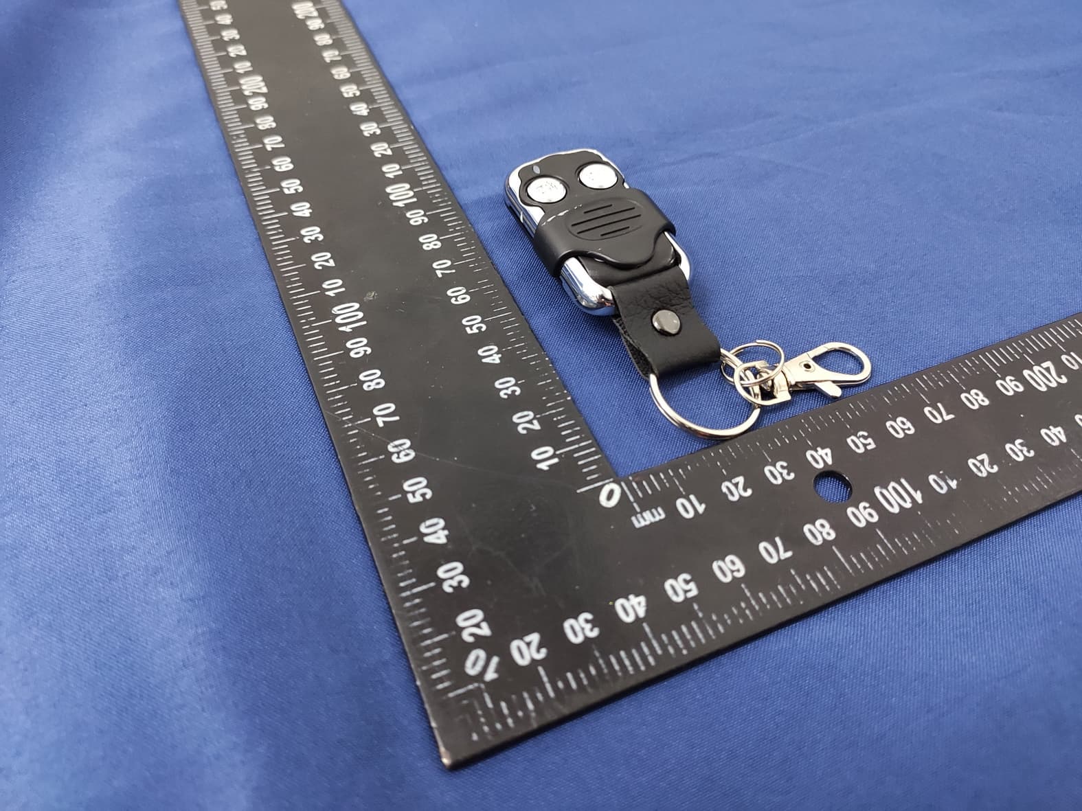 TRV SINGLE CHANNEL WIRELESS REMOTE - FCC ID 2AVYD1292701 - FOSHAN SANMAK LIGHTING CO.,LTD (3)