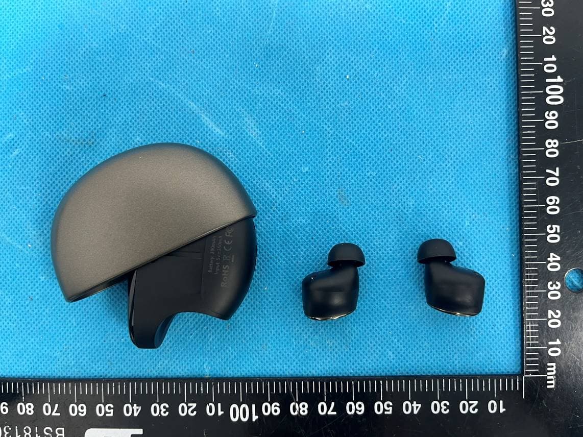 True Wireless Earphone - FCC ID 2AVYG-SEESAW19 - Yibai Science & Technology (Shenzhen) Co., Ltd. (3)