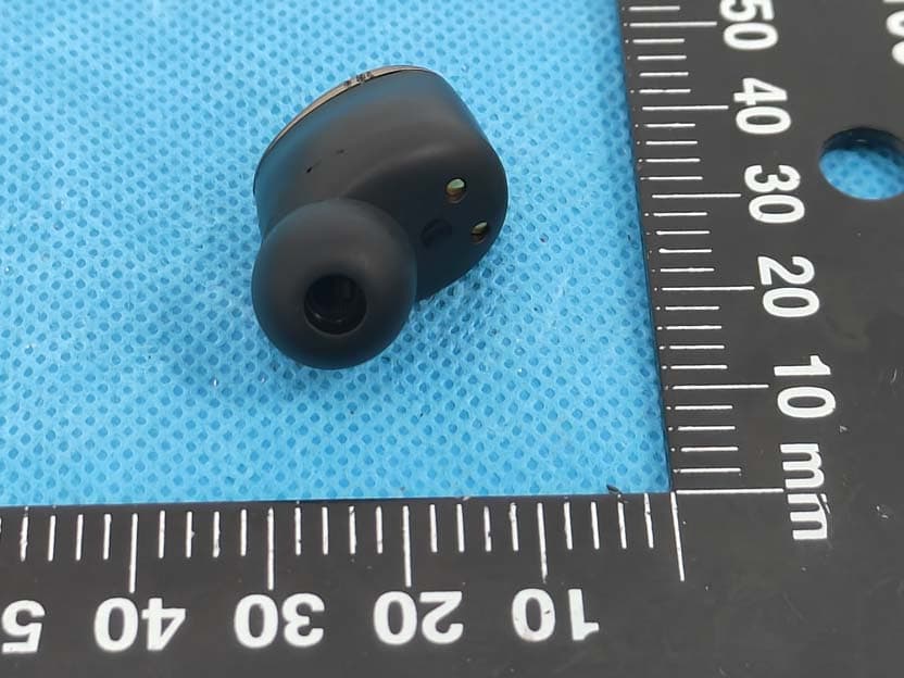 True Wireless Earphone - FCC ID 2AVYG-SEESAW20 - Yibai Science & Technology (Shenzhen) Co., Ltd. (4)