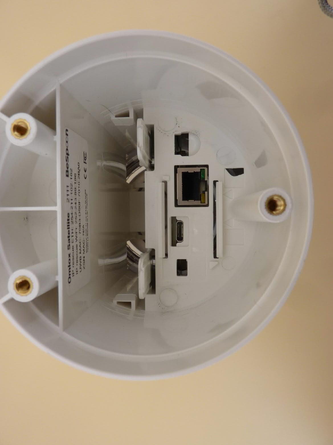 Satellite for indoor localization - FCC ID 2AVYV-2554432-01 - TRUMPF Werkzeugmaschinen GmbH & Co. KG (2)