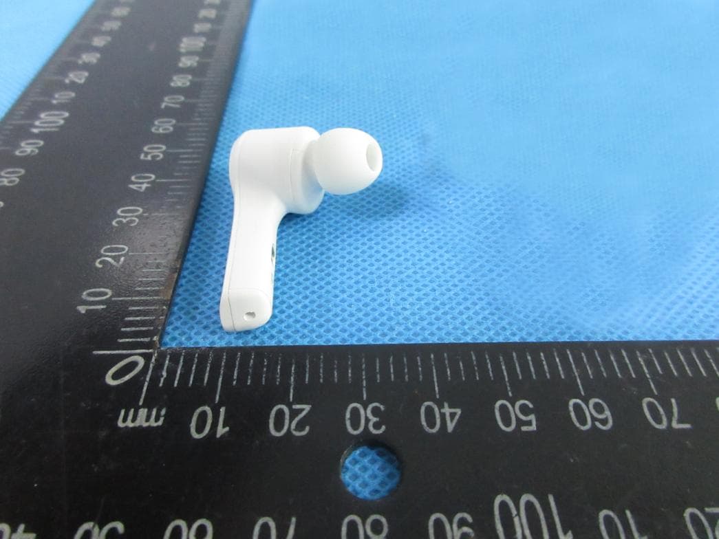 True Wireless Earphones - FCC ID 2AW22-AIRIAR - PROZIS.COM, S.A. (5)