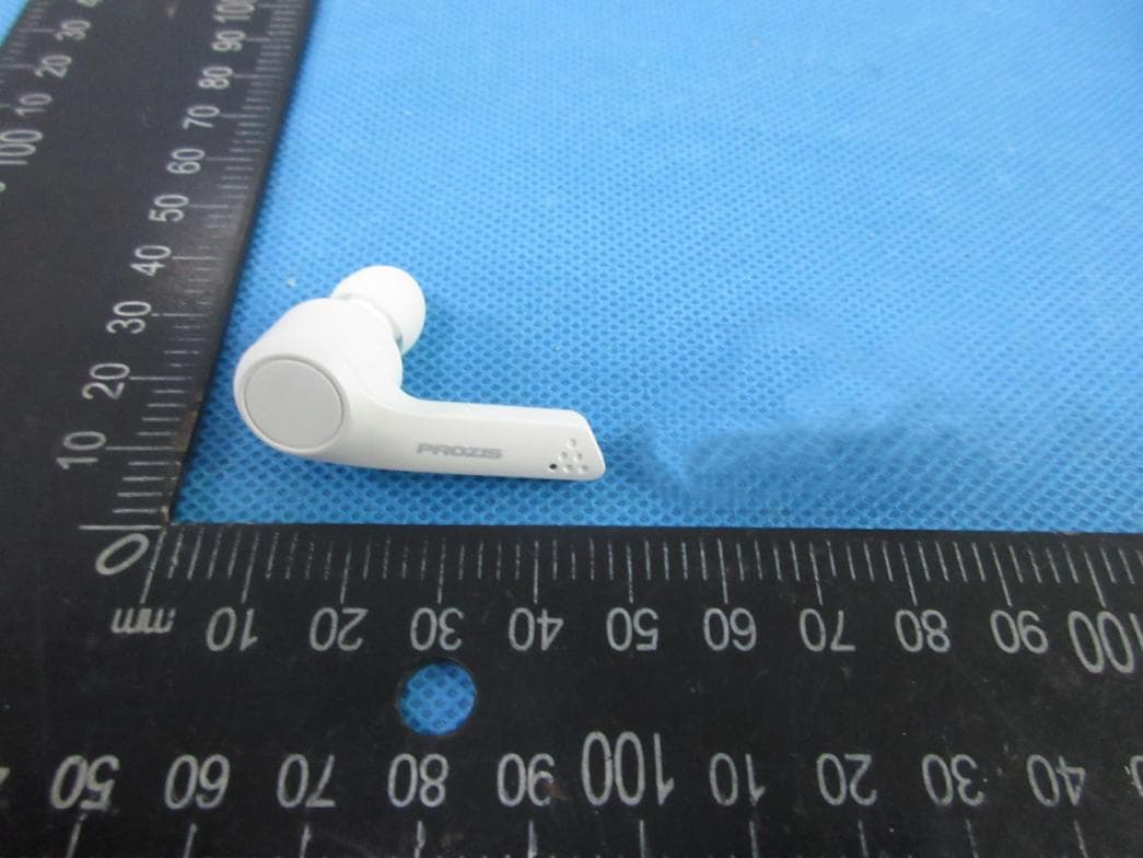 True Wireless Earphones - FCC ID 2AW22-AIRIAR - PROZIS.COM, S.A. (4)