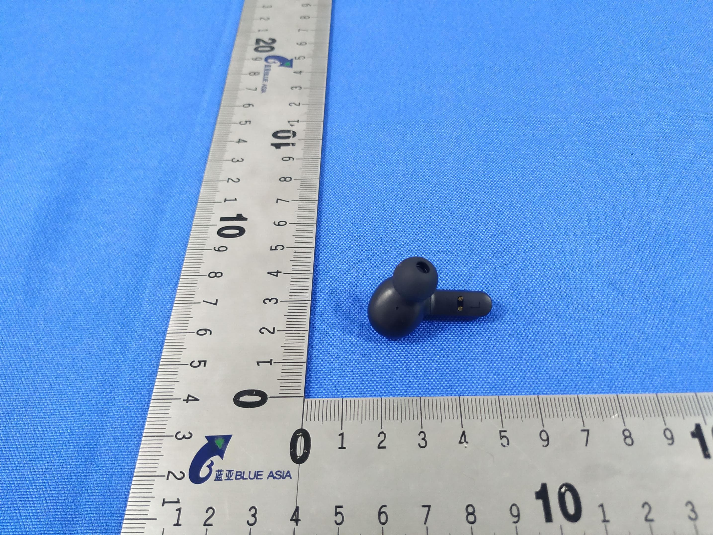Wireless Earbuds - FCC ID 2AW44-BCT05 - Dongguan Xingji Electronics Co.,Ltd