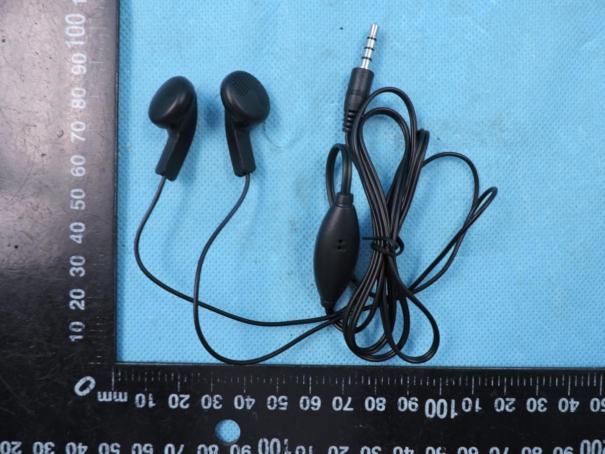 4G phone - FCC ID 2AW56-EZFLIP - Excellus Communications, LLC (5)