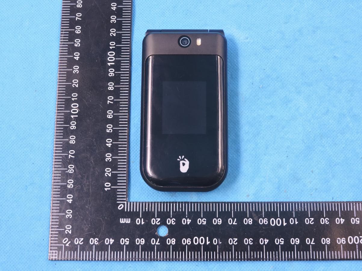4G senior phone - FCC ID 2AW56-EZFLIP2 - Excellus Communications, LLC (2)