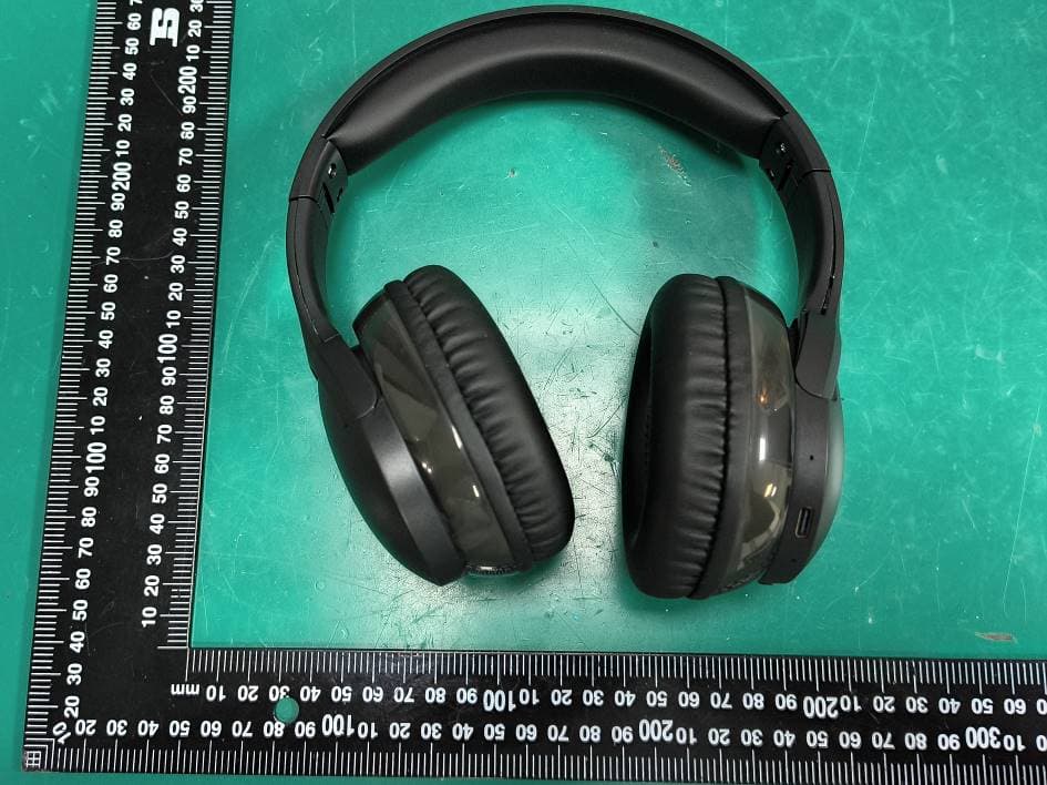 LED Wireless Headphones - FCC ID 2AW5B-MU01058 - E-CARE TECHNOLOGY CO.,LIMITED (2)