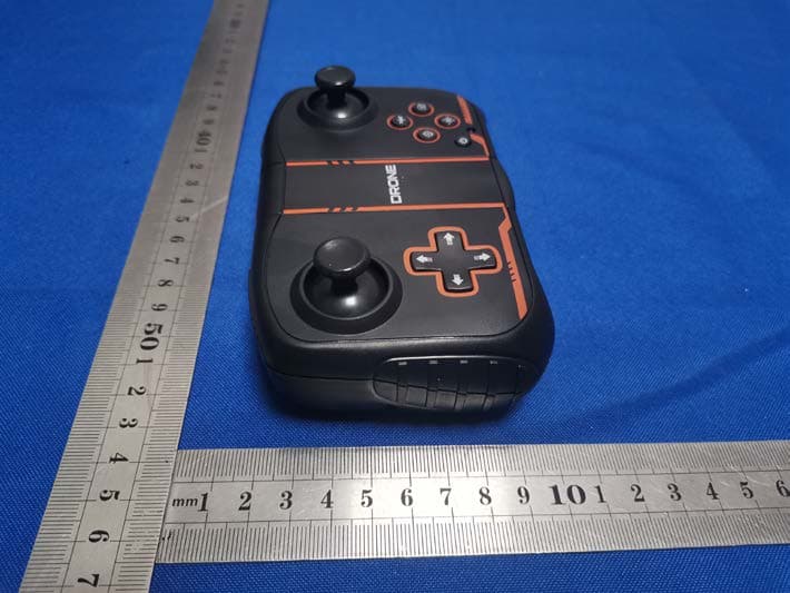 REMOTE CONTROL QUADCOPTER - FCC ID 2AW5F888HMF - SHANTOUSHI CHENGHAIQU ENYANG WANJU YOUXIANGONGSI (4)