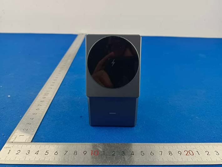 Lisen 3-in-1 wireless charging station - FCC ID 2AW73-2E563 - Shenzhen Xiangdangwen Technology Co.,Ltd. (4)