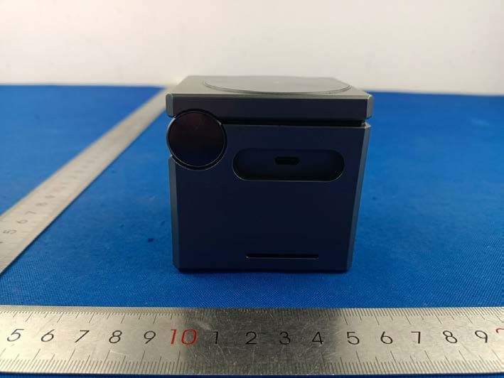 Lisen 3-in-1 wireless charging station - FCC ID 2AW73-2E563 - Shenzhen Xiangdangwen Technology Co.,Ltd. (3)