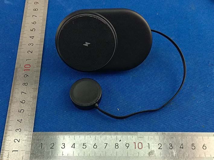 2 IN 1 Magnetic Wireless Charger - FCC ID 2AW73-2E7137 - Shenzhen Xiangdangwen Technology Co.,Ltd. (3)
