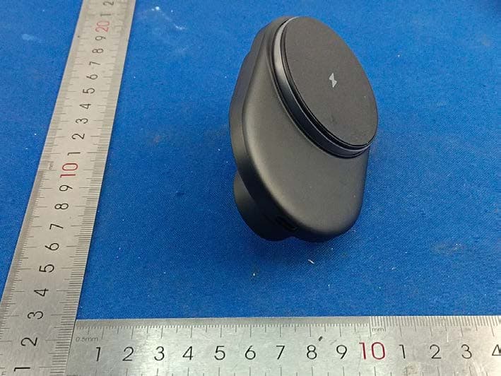 2 IN 1 Magnetic Wireless Charger - FCC ID 2AW73-2E7137 - Shenzhen Xiangdangwen Technology Co.,Ltd. (4)