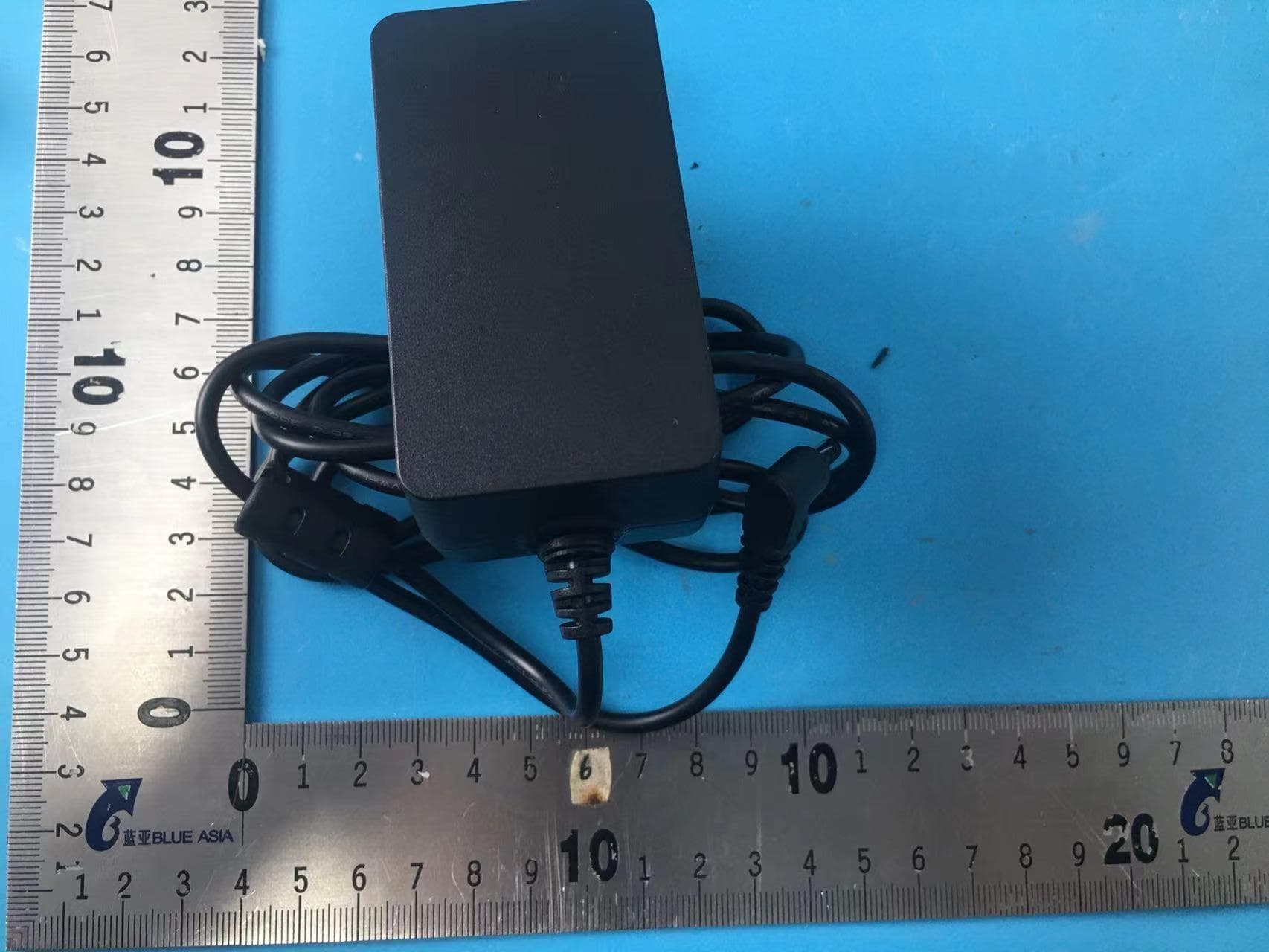 VVFLY Massager Device - FCC ID 2AW7X-YA50 - VVFly Electronics Co.,Ltd. (5)