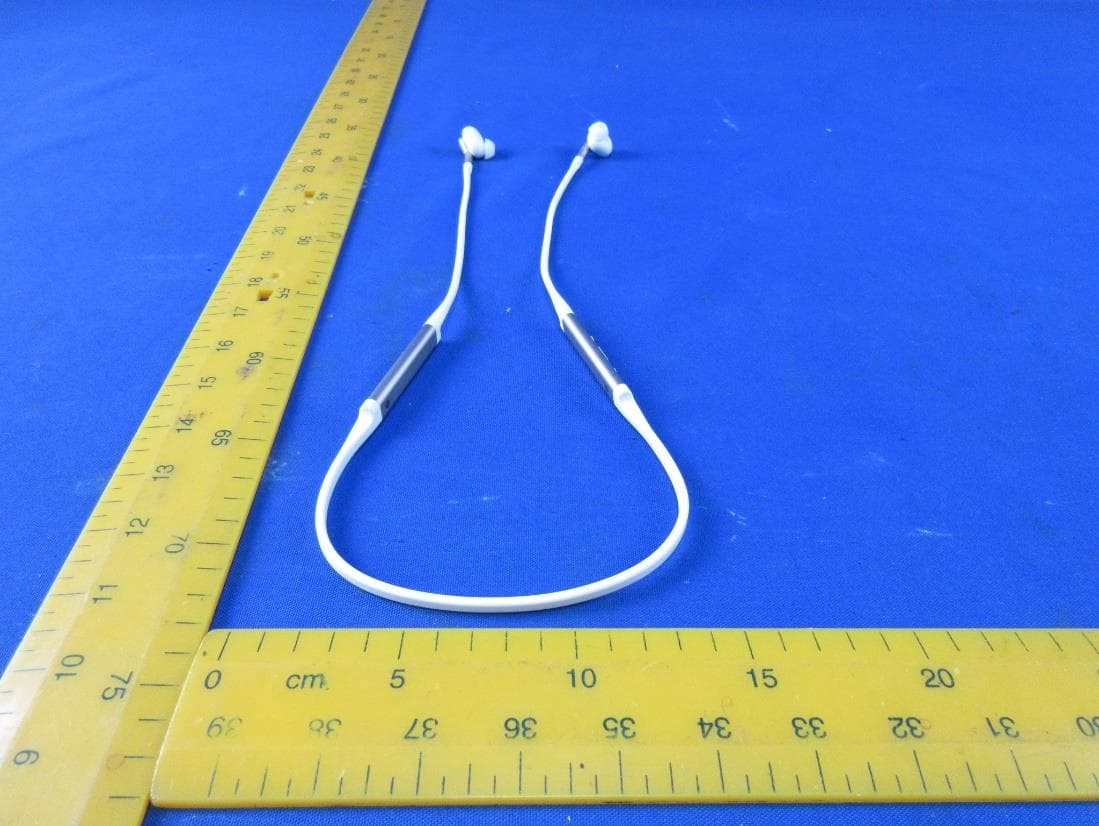 Bluetooth Earphones - FCC ID 2AW92LTI610 - Little Bird Co., Ltd (2)