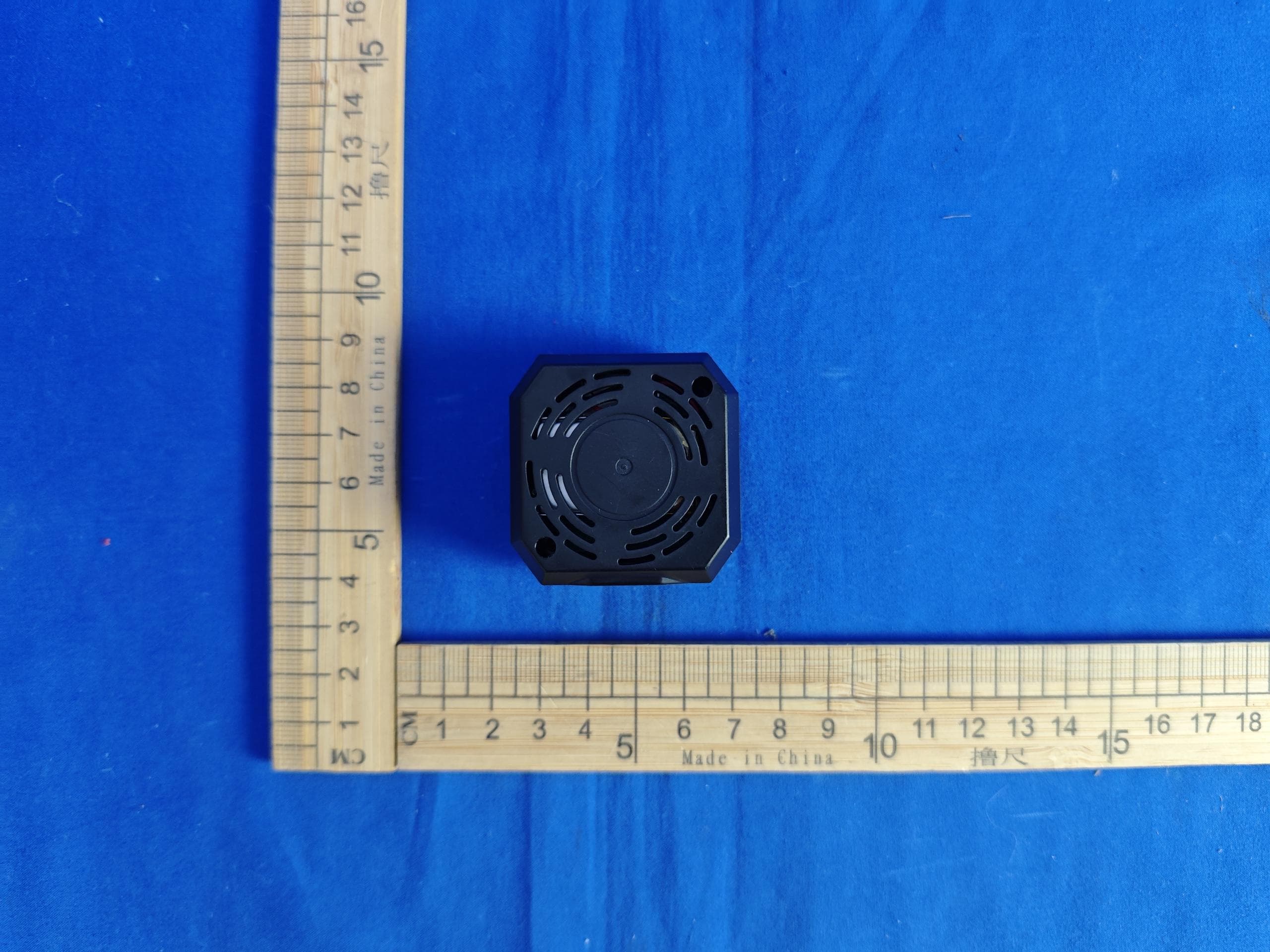 battery ip camera - FCC ID 2AW97-P10 - SHENZHEN XINWU TECHNOLOGY LIMITED (2)