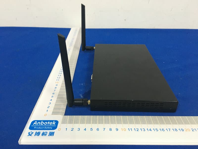 Multi-format 4K Switcher cum Scaler with built-in Wireless Presentation System - FCC ID 2AW9A-TS-100 - Aurora Multimedia Corp, USA (3)