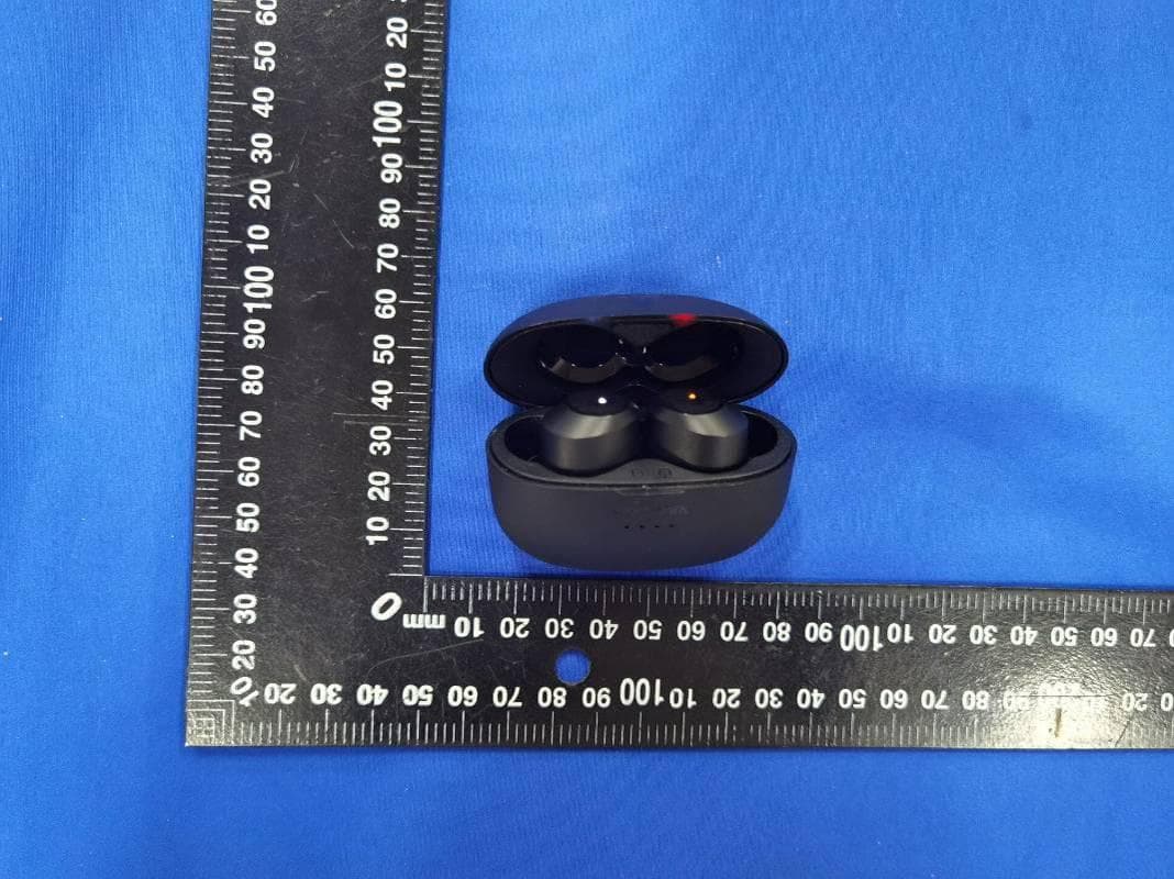 TRUE WIRELESS STEREO EARPHONES - FCC ID 2AW9I-LEVI - SOUND INNOVATION CO., LIMITED (2)