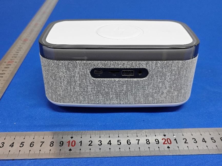 LED Wireless Charging Bluetooth Speaker - FCC ID 2AW9J-S300 - Shenzhen Xindongsheng Electronic Technology Co., Ltd. (2)