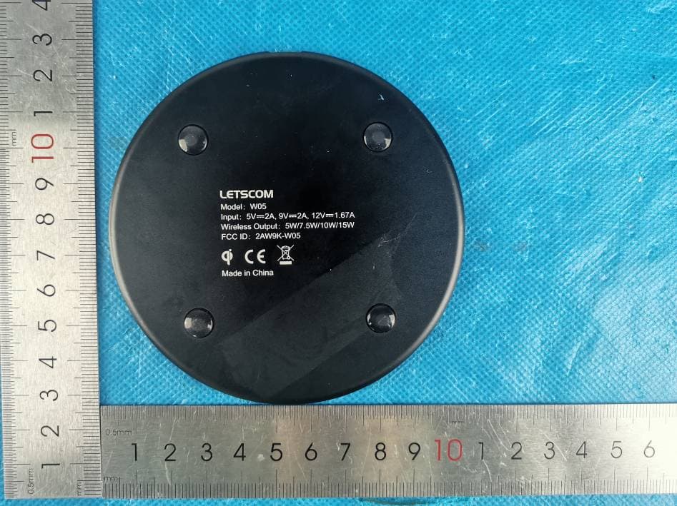 Wireless Charger - FCC ID 2AW9K-W05 - HUMBOLDT TECHNOLOGY (HK) LIMITED