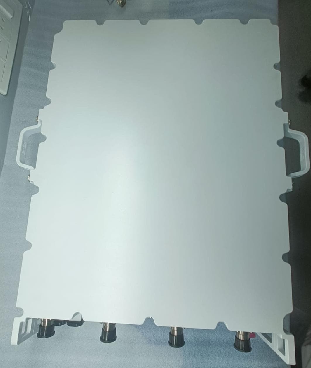 Mavenir Dual-band B25B66 RRU - FCC ID 2AWAS-901-00094 - Mavenir Systems Inc (3)
