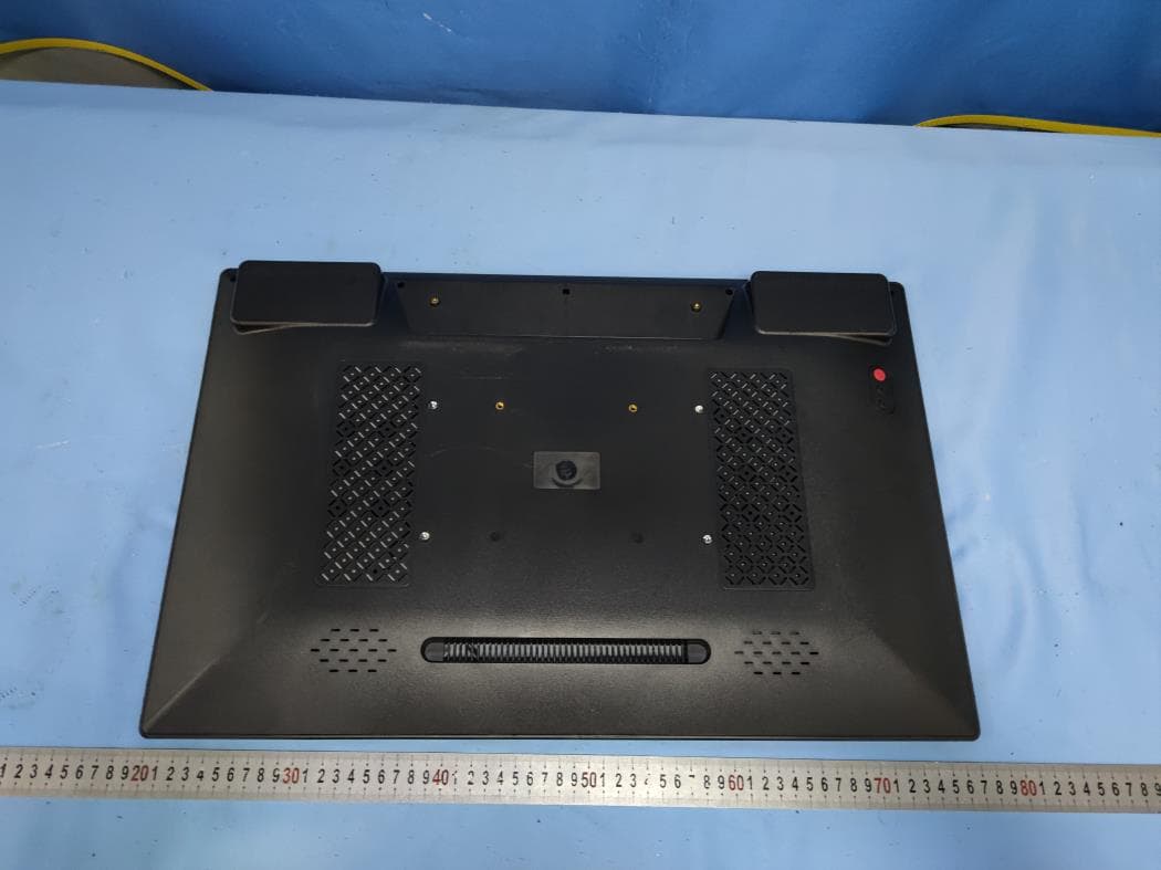 24 inch Flat Screen-P - FCC ID 2AWD4-KS3399A - Echelon Fitness Multimedia LLC (3)