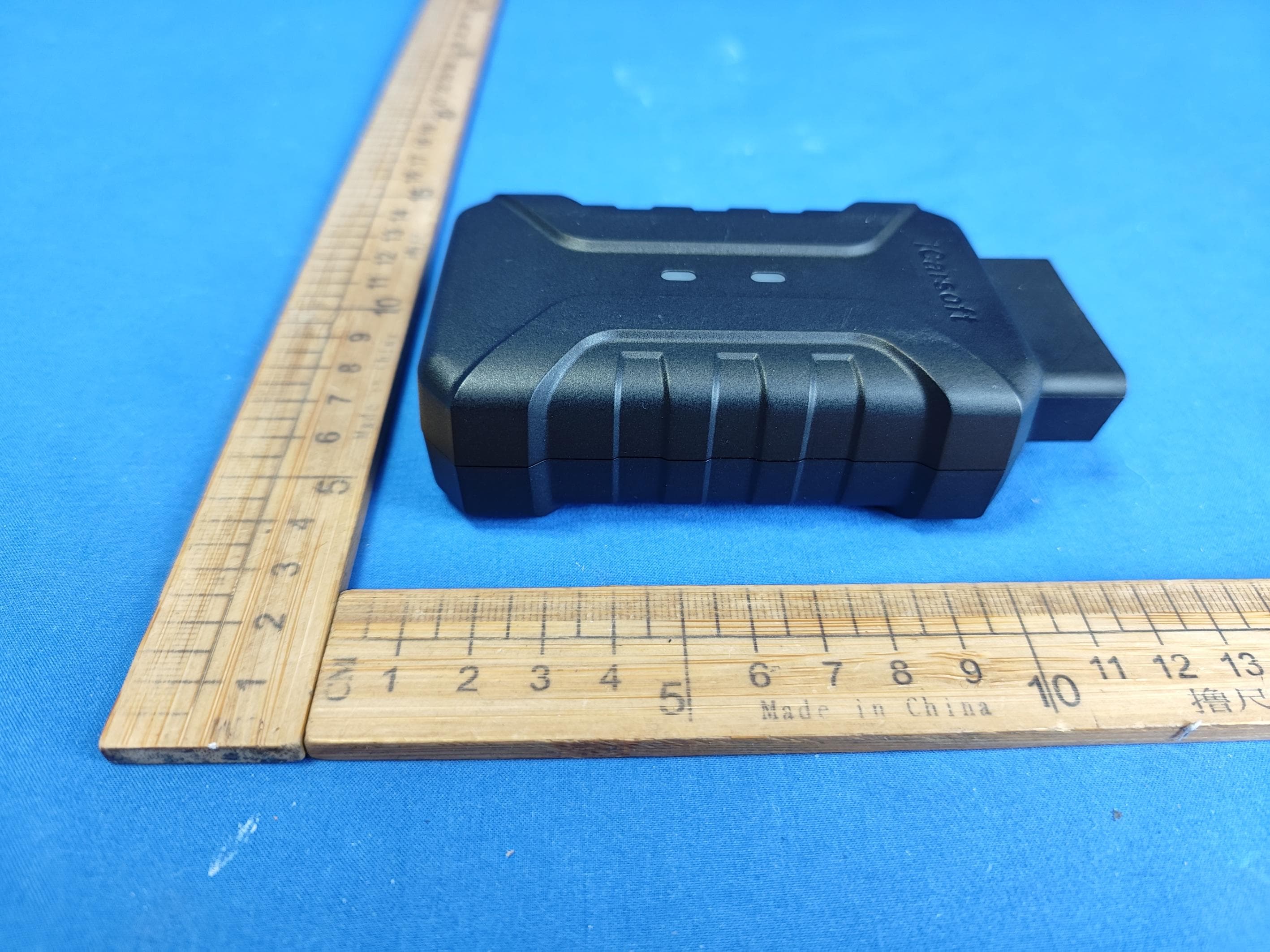 The wireless diagnostic interface - FCC ID 2AWD8-BTWVCIB - Icarsoft Technology Inc. (4)
