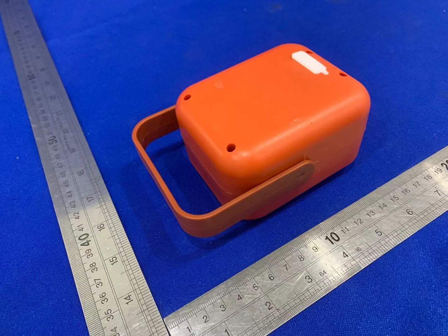 Retro BT Speaker - FCC ID 2AWENMO51RS - DONGGUAN MORITAKE INDUSTRIAL CO.,LTD (4)