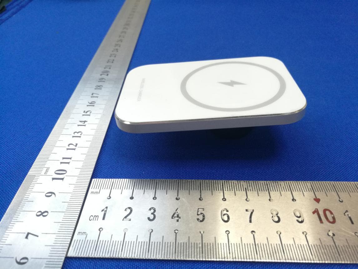 Vehicle wireless charging bracket - FCC ID 2AWF9-GBA15A - ShenZhenshi GYBB Technology Co., Ltd.