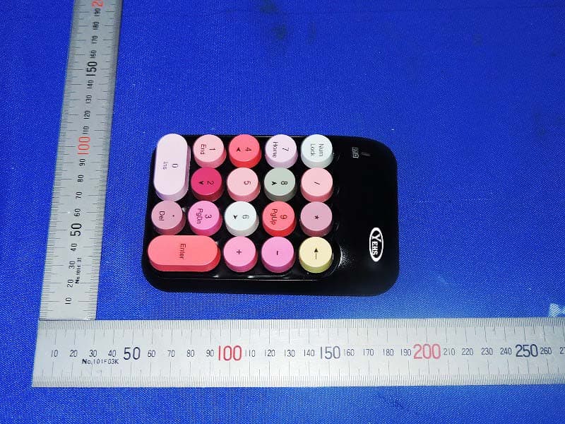 2.4G Wireless Numeric Keypad - FCC ID 2AWFE-X990 - Yehs Innovations Inc. (3)