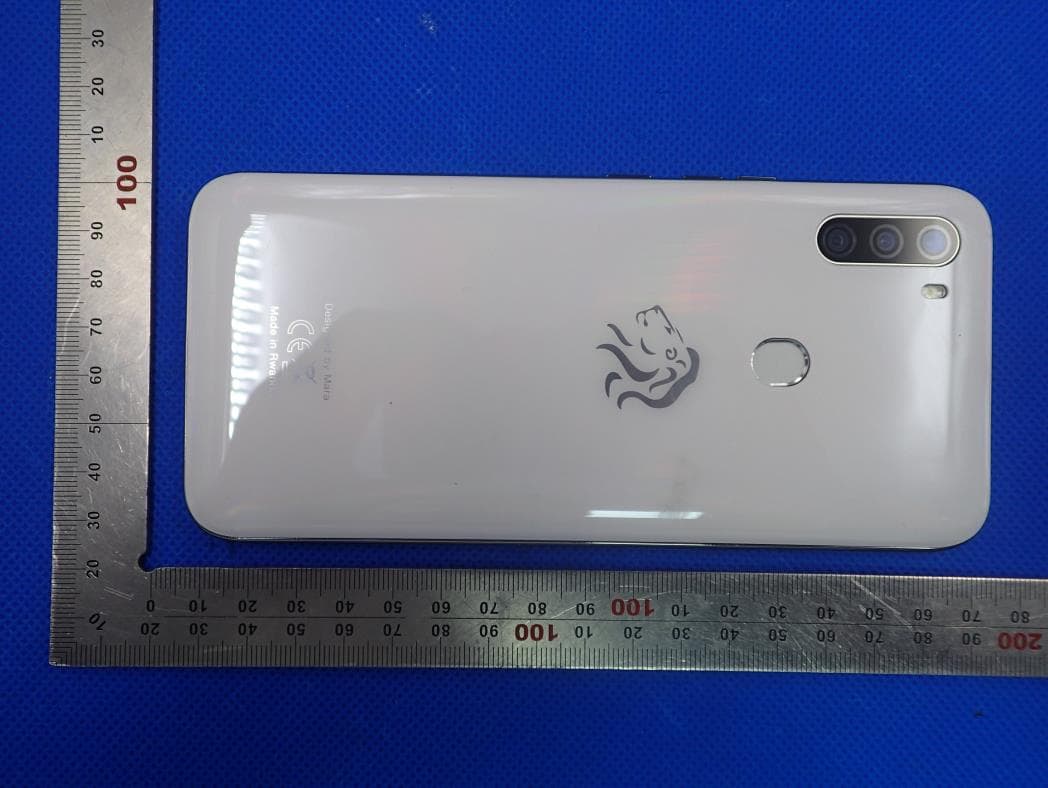 Smart Phone - FCC ID 2AWFM-MARAPHONES-Z1 - Mara Phones Limited (3)