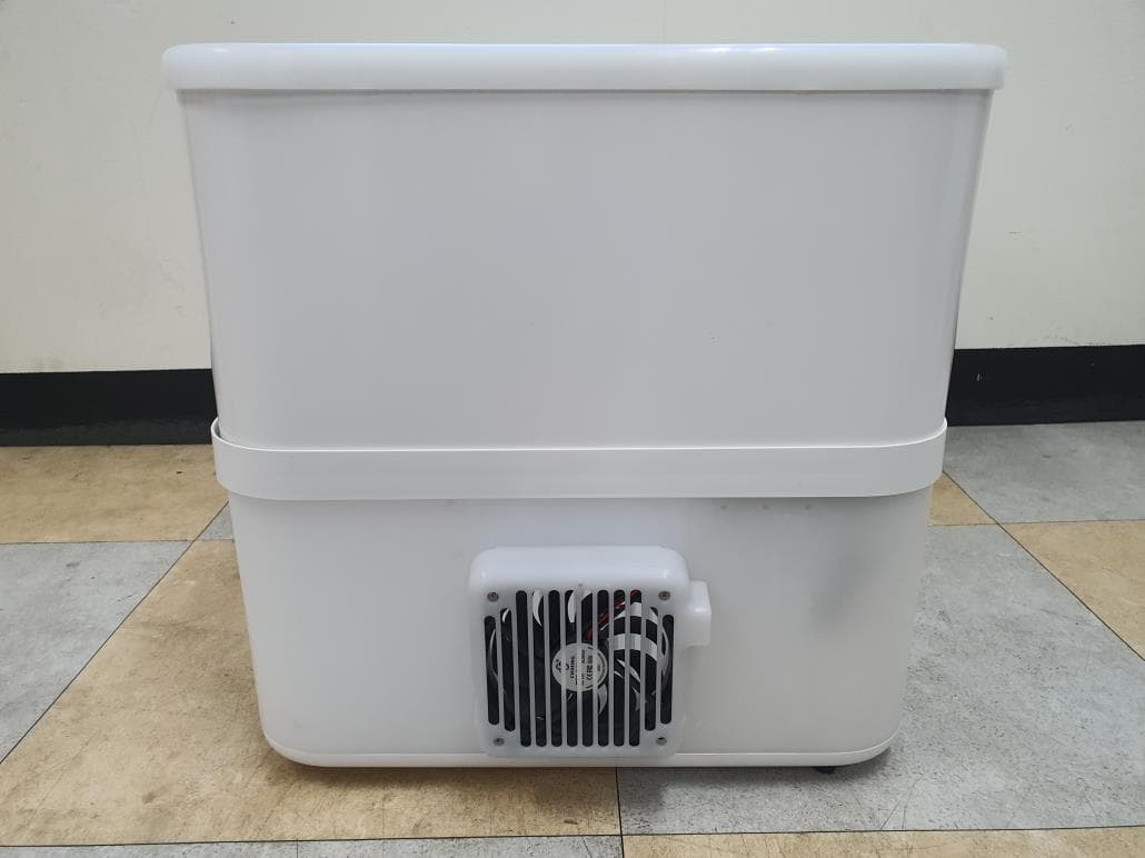 IoT cat litter box - FCC ID 2AWFPBOX1 - PurrSong, Inc. (2)