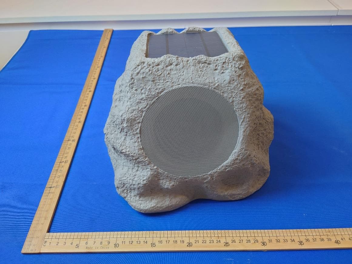 Outdoor Bluetooth LED Rock Speakers - FCC ID 2AWFXSPR500BC - Guangdong ERSE Acoustics Inc.