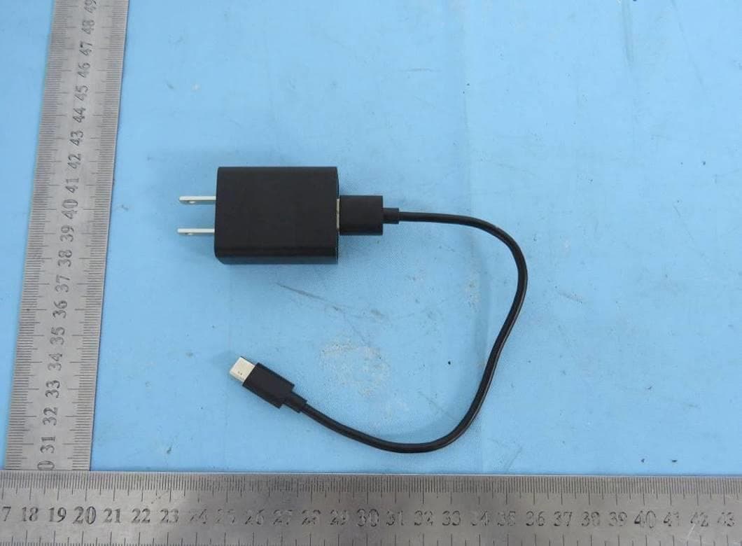 PEAK PRO - FCC ID 2AWGI071018 - Puff Corporation (2)