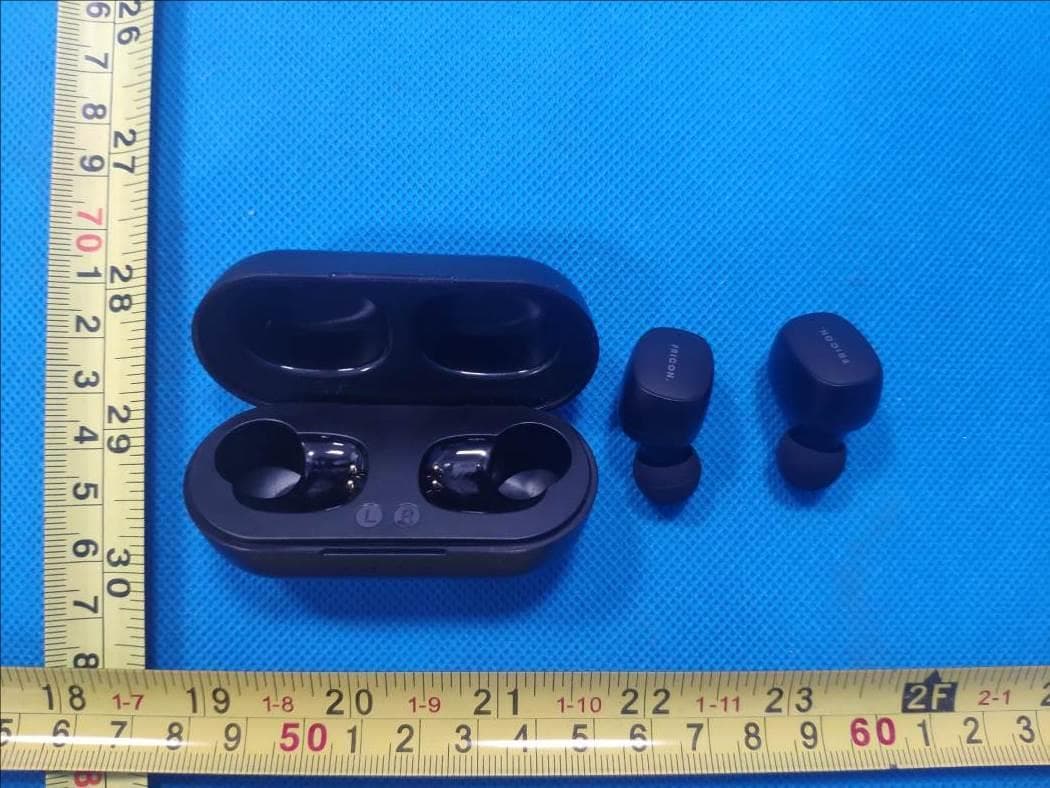 Bluetooth Earphones - FCC ID 2AWGR-FRICONT13 - Shenzhen Dingming Technology Co., Ltd. (3)