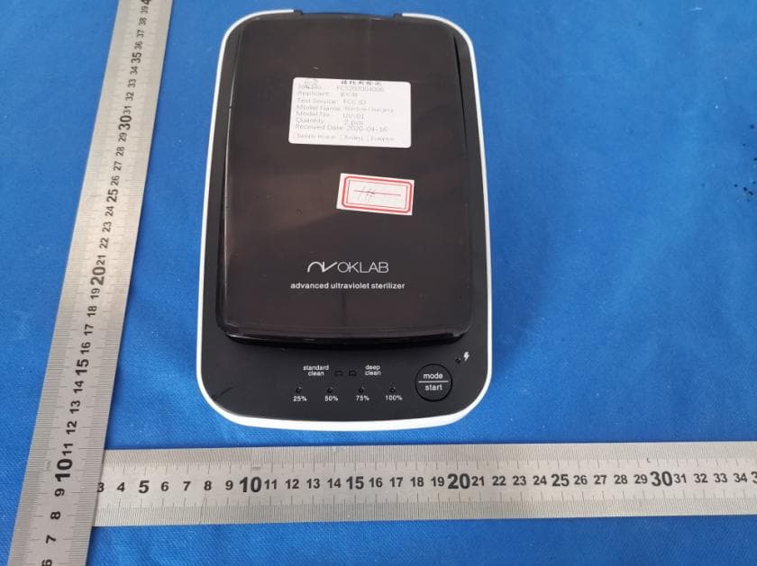 Sterilizer with Wireless Charger - FCC ID 2AWGY-UV-01 - Shenzhen Qianhai Albert Network Technology  Co.,Ltd. (4)