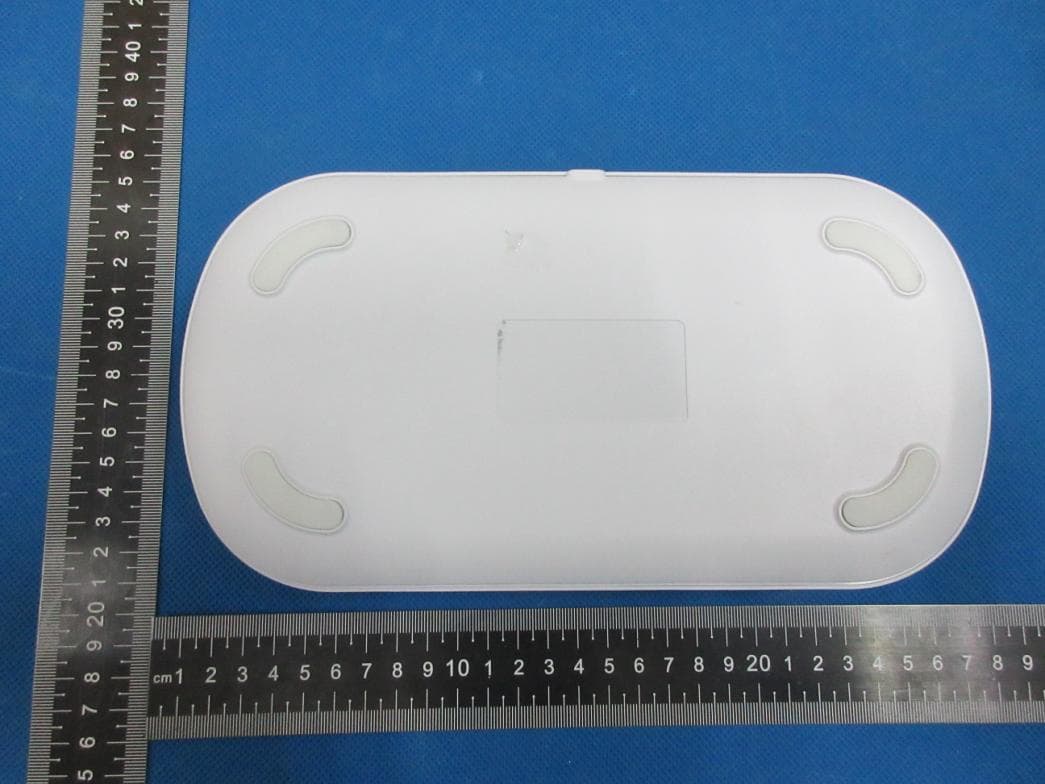 Mobile phone sterilizing box - FCC ID 2AWHF-QXY102 - Shen zhen quanxingying technology co ltd (2)
