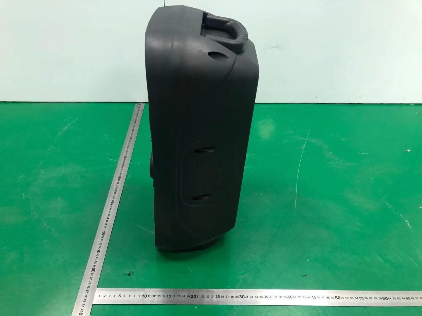 Portable Battery Speaker - FCC ID 2AWHG-TK8308 - GUANGZHOU RUIMA ELECTRONICS CO.,LIMITED (5)