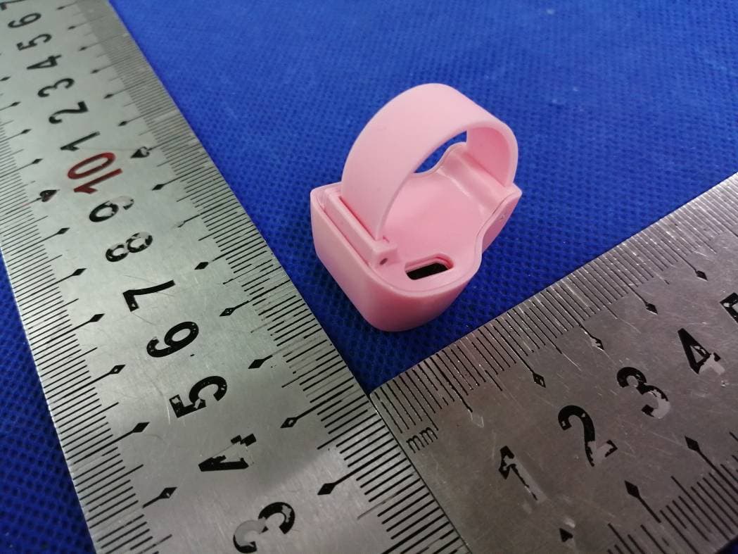 Selfie Artifact - FCC ID 2AWHK-R10 - Shenzhen E-FORUNE Digital Manufactory Limited