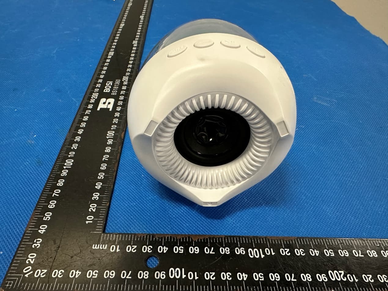 LED LIGHT BLUETOOTH SPEAKER - FCC ID 2AWHSYSBS0176 - YOUNGSTAR ELECTRONIC CO., LIMITED (3)