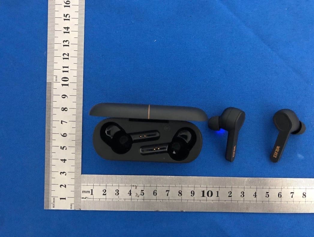 Moment - FCC ID 2AWIE-TT06BR - Shengyang Acoustics (Guangdong) Co.,Ltd (2)