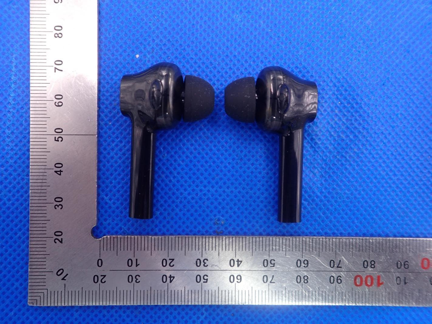 TWS07-B TWS Bluetooth headphones - FCC ID 2AWJ2TWS07-B - Shenzhen Kangchen Electronic Co., Ltd.