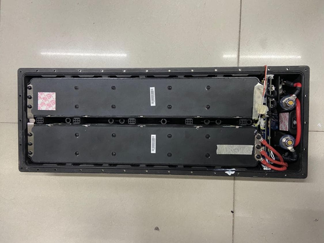 Rechargeable lithium-ion batteries - FCC ID 2AWKQ-YJSBAT1 - YUJET INTERNATIONAL CORPORATION LIMITED (3)