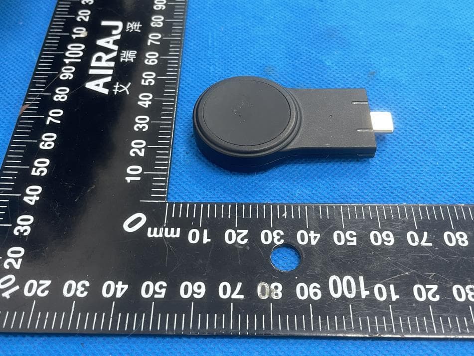 4-in-1 Foldable Charging Station - FCC ID 2AWL2-JR-WQS02 - SHENZHEN NITO POWER SOURCE TECHNOLOGY CO.,LTD. (4)
