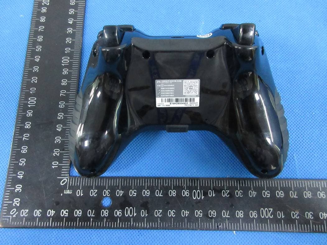 BEITONG ASURA 2 WIRELESS GAMEPAD - FCC ID 2AWMK-BTP-2185T2 - Guangzhou Pinzhong Electronic Technology Co.,Ltd. (2)
